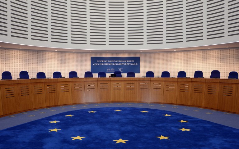 Europski sud za ljudska prava: Poslodavci mogu nadzirati privatne online poruke radnika