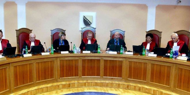 Za predsjednika Ustavnog suda Bosne i Hercegovine izabran sudija Zlatko M. Knežević Za predsjednika Ustavnog suda Bosne i Hercegovine izabran sudija Zlatko M. Knežević